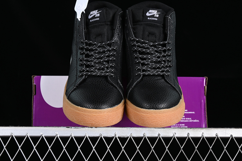 Sb Zoom Blazer Mid White/Black/Brown 29