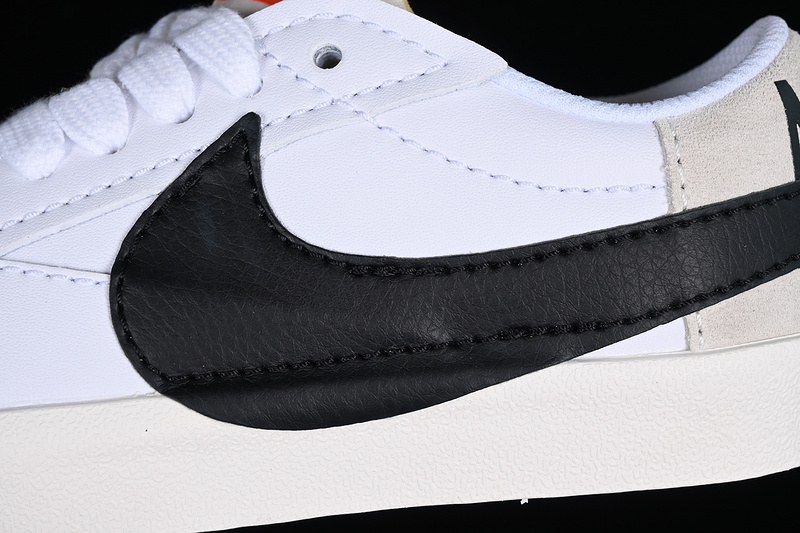 Blazer Low 77 Jumbo White/White/Sail/Black 25