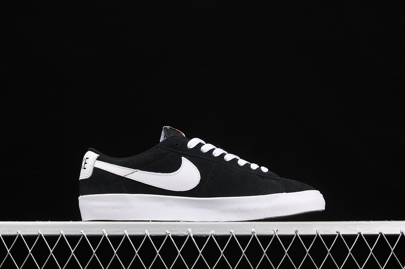 Blazer Low Premium Vntg Suede Black/Black/White 25