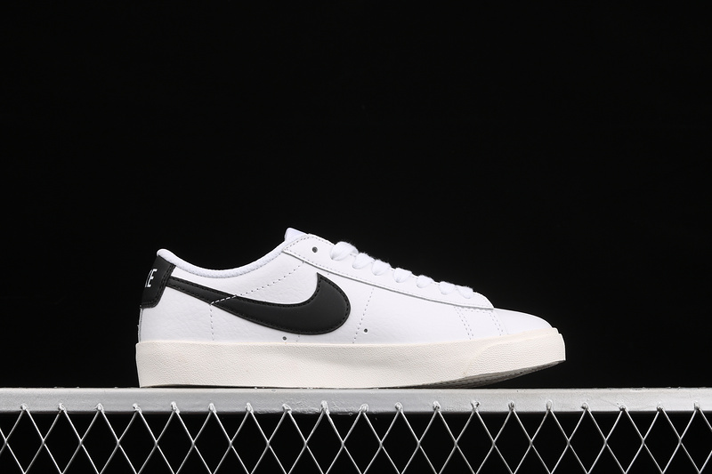 Blazer Low Leather White/White/Black 27