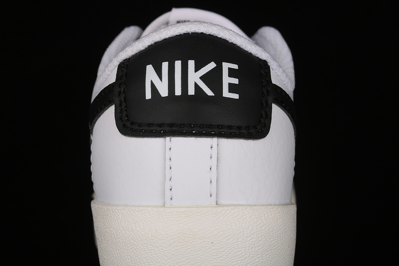 Blazer Low Leather White/White/Black 31