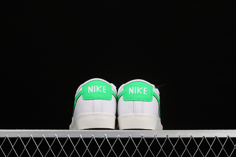 Blazer Low Leather White/White/Green Spark 23