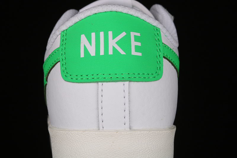 Blazer Low Leather White/White/Green Spark 27