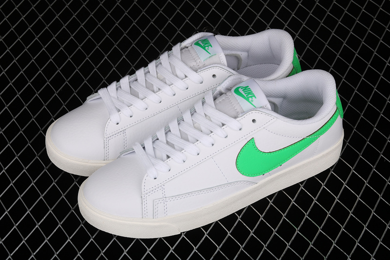 Blazer Low Leather White/White/Green Spark 29