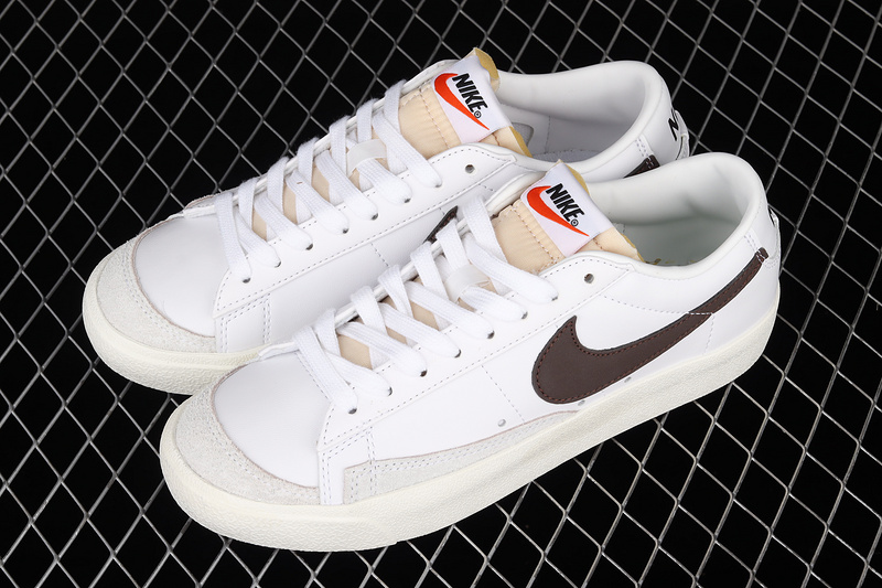 Blazer Low 77 Vintage Summit White/Sail/White/Chocolate 11