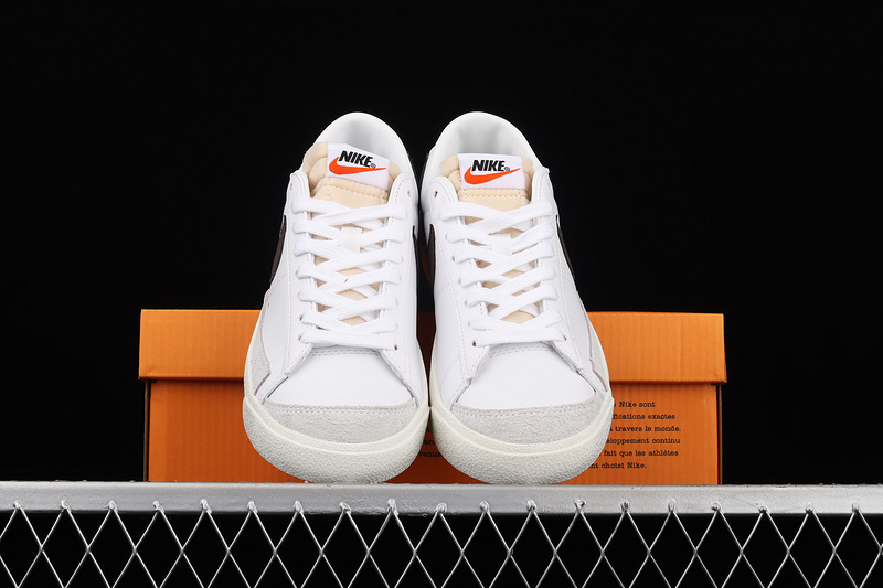 Blazer Low 77 Vintage Summit White/Sail/White/Chocolate 19