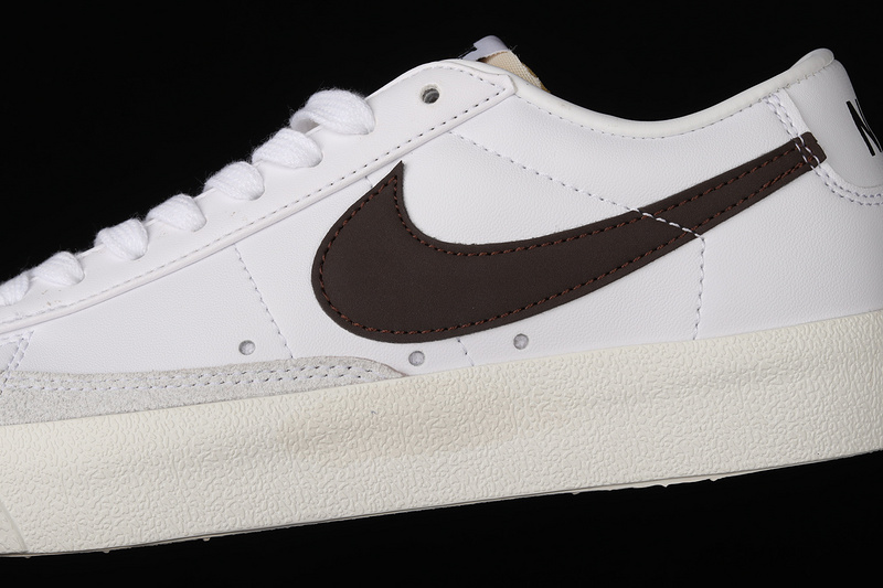 Blazer Low 77 Vintage Summit White/Sail/White/Chocolate 25