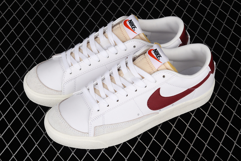 Blazer Low 77 Vintage White/White/Sail/Team Red 17