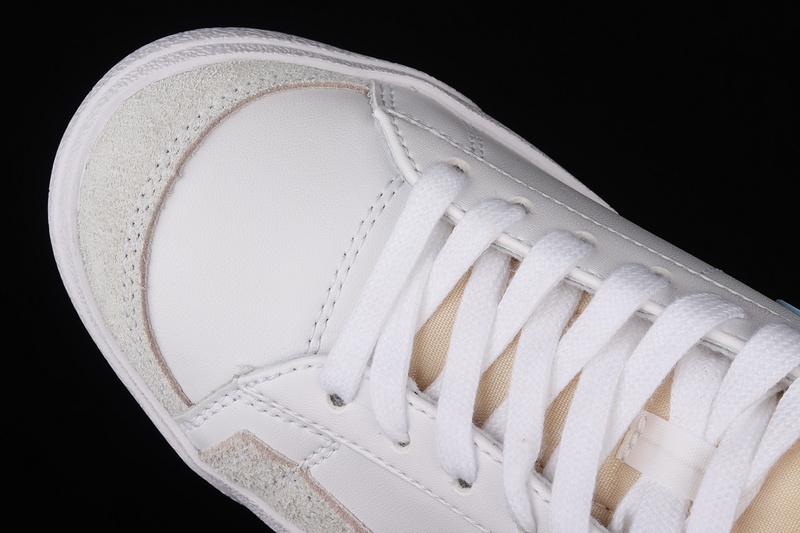 Blazer Low 77 White/White/White/Ghost 9