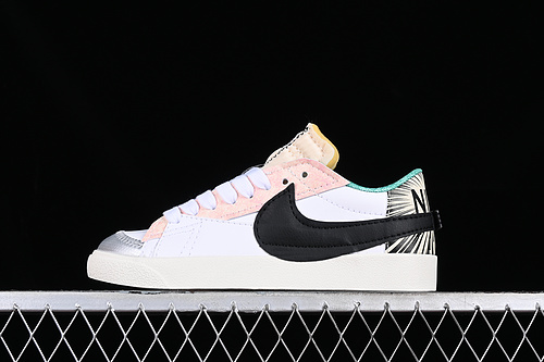 Blazer Low 77 Vntg White/Black/Pink 5