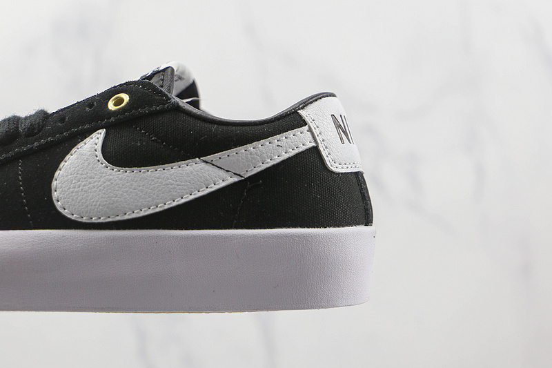 Sb Blazer Low Gt Black/Sail/White 15