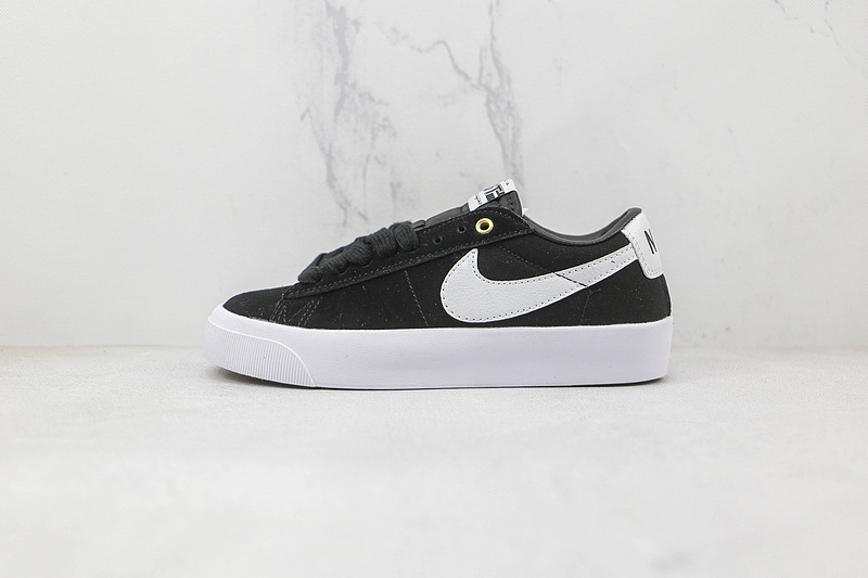 Sb Blazer Low Gt Black/Sail/White 17