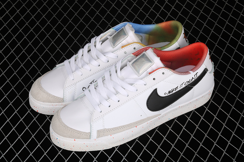 Blazer Low 77 Vintage Make It Count White/Black/Sail/Turf Orange 33