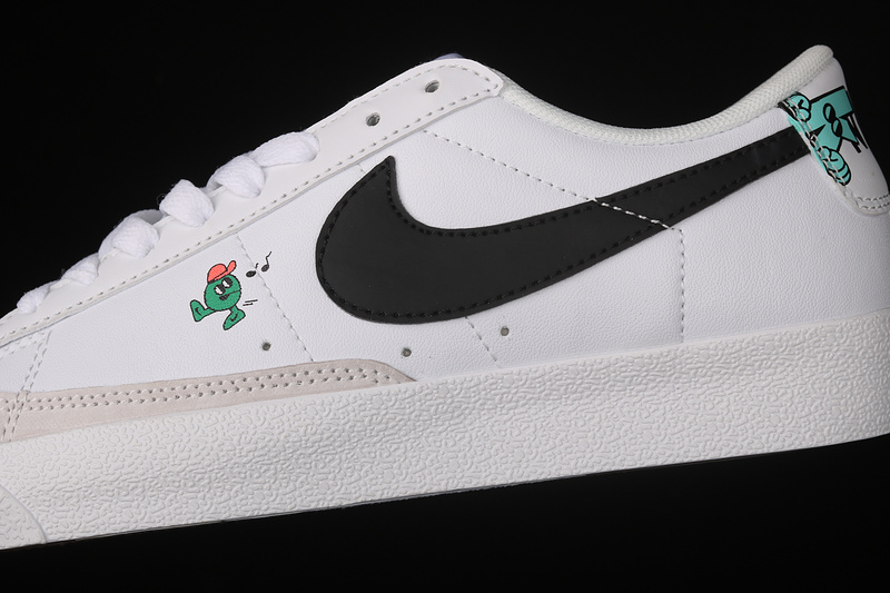 Blazer Low 77 Gs The World Is Your Playground White/Bright Crimson/Stadium Green 7