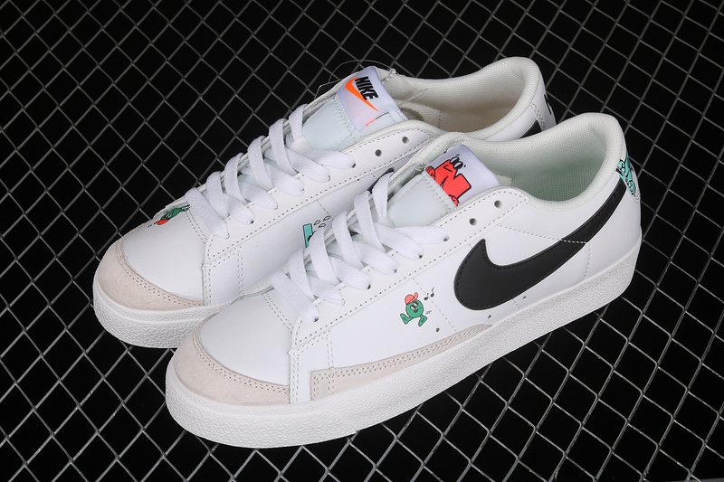 Blazer Low 77 Gs The World Is Your Playground White/Bright Crimson/Stadium Green 9