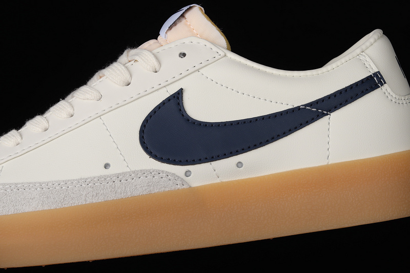 Blazer Low 77 Vintage Sail/Gum Light Brown/Summit White/Midnight Navy 3