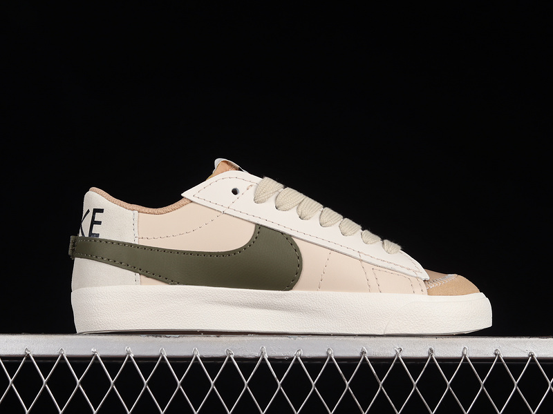 Blazer Low 77 Jumbo Sand Drift/Light Silver/Phantom/Medium Olive 5