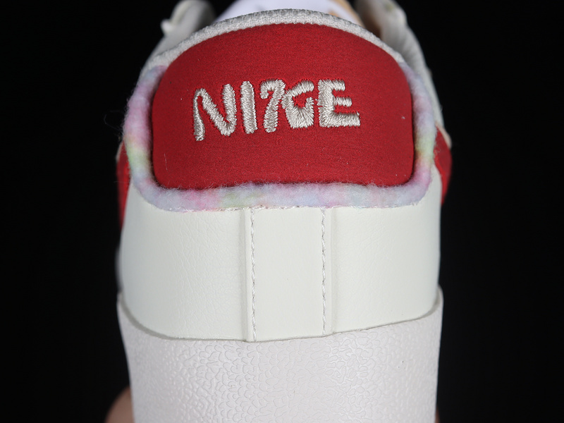 Blazer Low 1972 Sail/Gym Red/Phantom 23