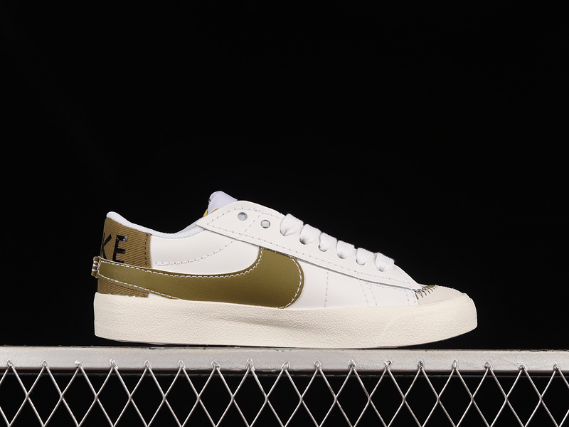 Blazer Low 77 Jumbo White/Khaki/Sail/Black/Hazel Rush/Safety Orange 9