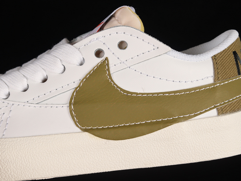 Blazer Low 77 Jumbo White/Khaki/Sail/Black/Hazel Rush/Safety Orange 27