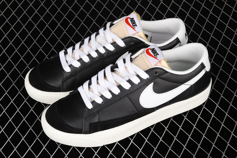 Blazer Low 77 Vintage Black/Sail/Black/White 5