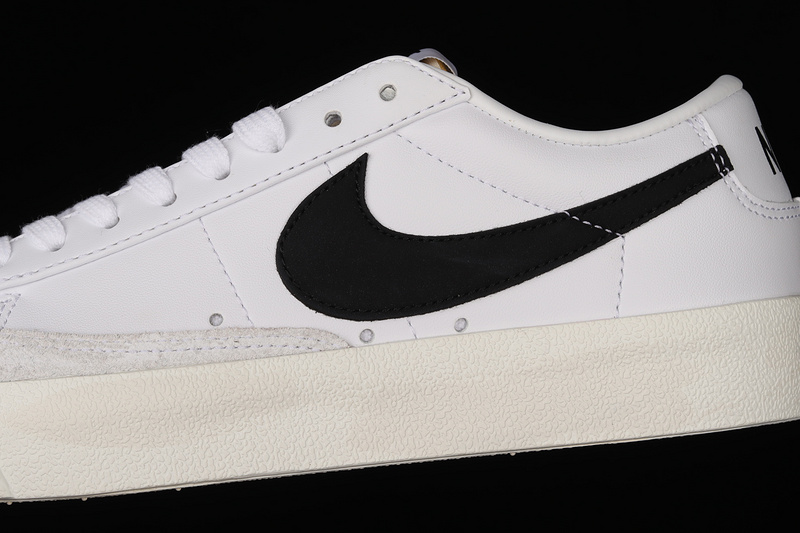 Blazer Low 77 Vintage White/Black/Sail 13