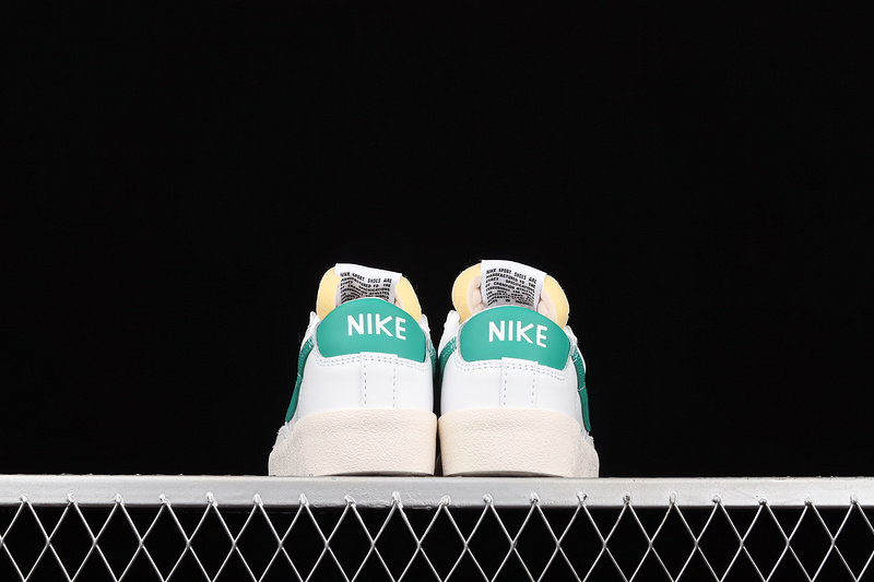 Blazer Low 77 Vintage White/Sail/Black/Pine Green 15