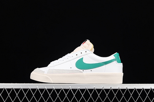 Blazer Low 77 Vintage White/Sail/Black/Pine Green 19