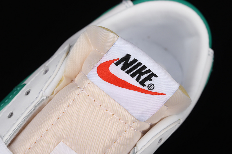 Blazer Low 77 Vintage White/Sail/Black/Pine Green 27