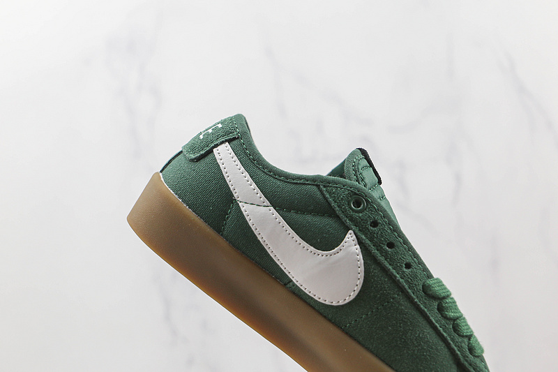 Blazer Low Gt Sb Green/Green/White 15