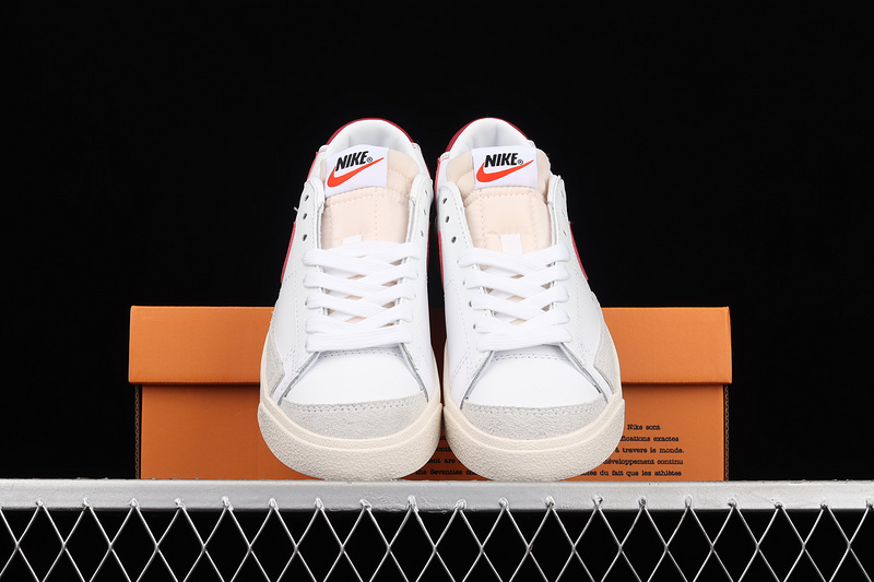 Blazer Low 77 White/White/Sail/Team Red 13