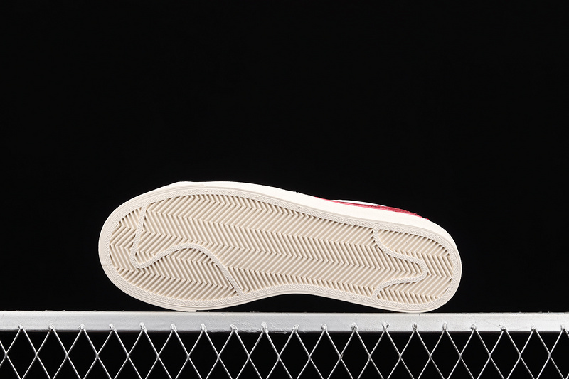 Blazer Low 77 White/White/Sail/Team Red 15