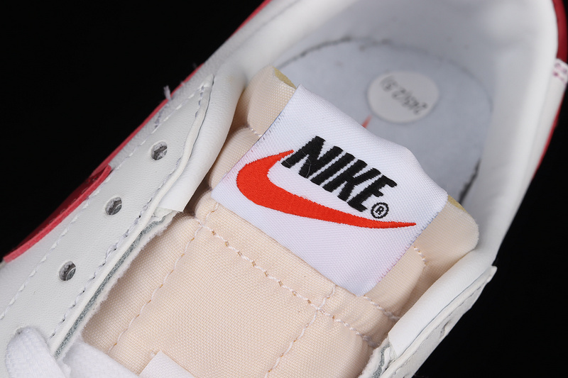 Blazer Low 77 White/White/Sail/Team Red 23