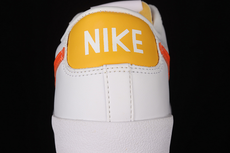 Blazer Low 77 Vintage White/Orange/Light Blue 3