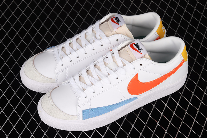 Blazer Low 77 Vintage White/Orange/Light Blue 17