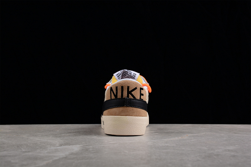 Blazer Low 77 Jumbo White/Orange/Black-Khaki 15