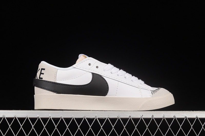 Blazer Low White/Black/White 15