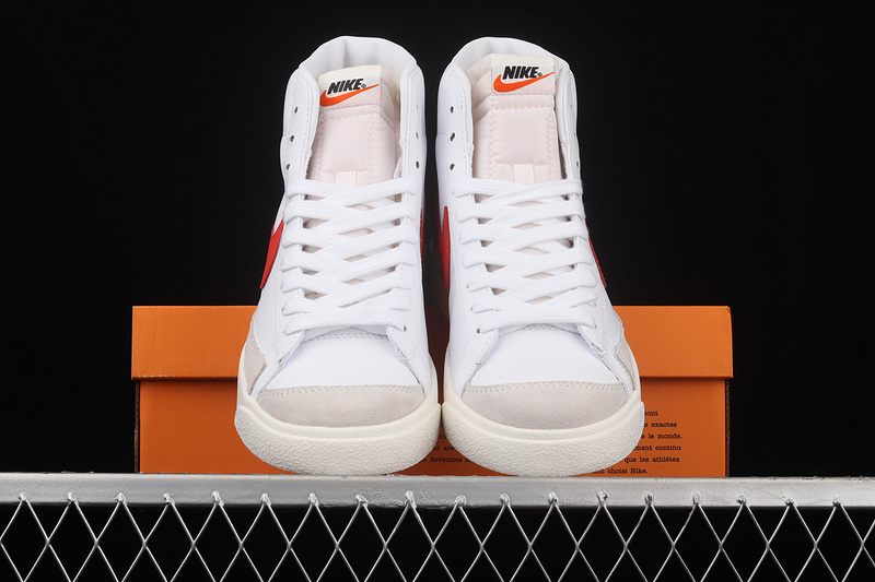 Blazer Mid 77 Vintage Habanero Red/Sail-White 17