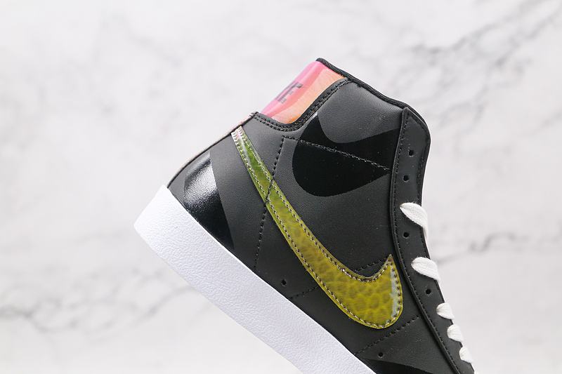 Blazer Mid 77 Thermal Black/Bright Cactus-Hyper Pink 7