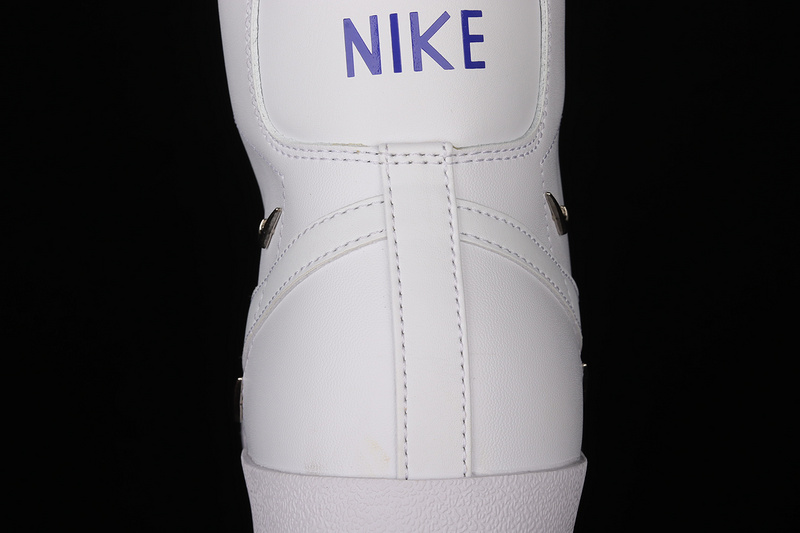 Blazer Mid 77 Se Sisterhood White/Hyper Royal/White 17