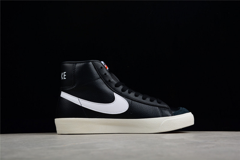 Blazer Mid 77 Vintage Black/Sail/Sail 7