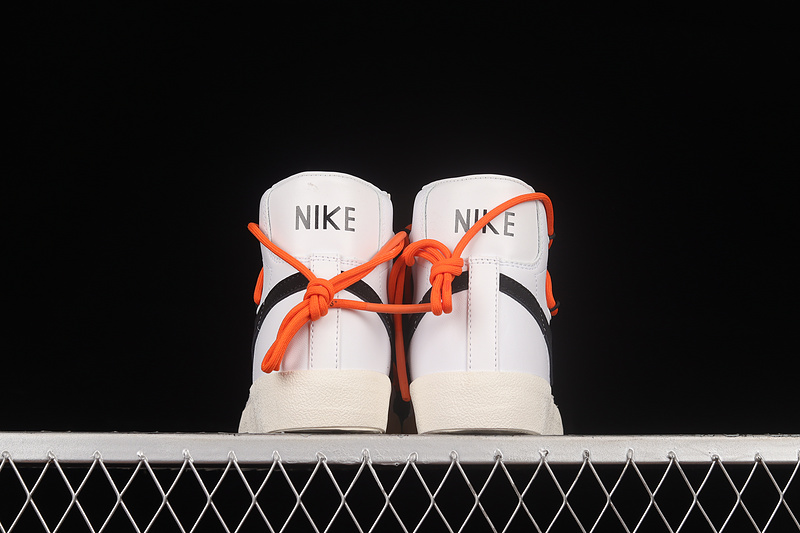 Blazer Mid White/Black/Orange 31