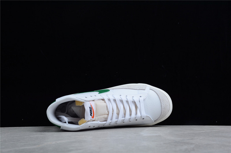 Blazer Mid 77 Vintage White/Sail/Black/Pine Green 11