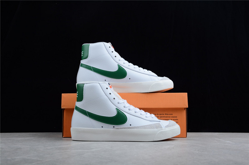 Blazer Mid 77 Vintage White/Sail/Black/Pine Green 17