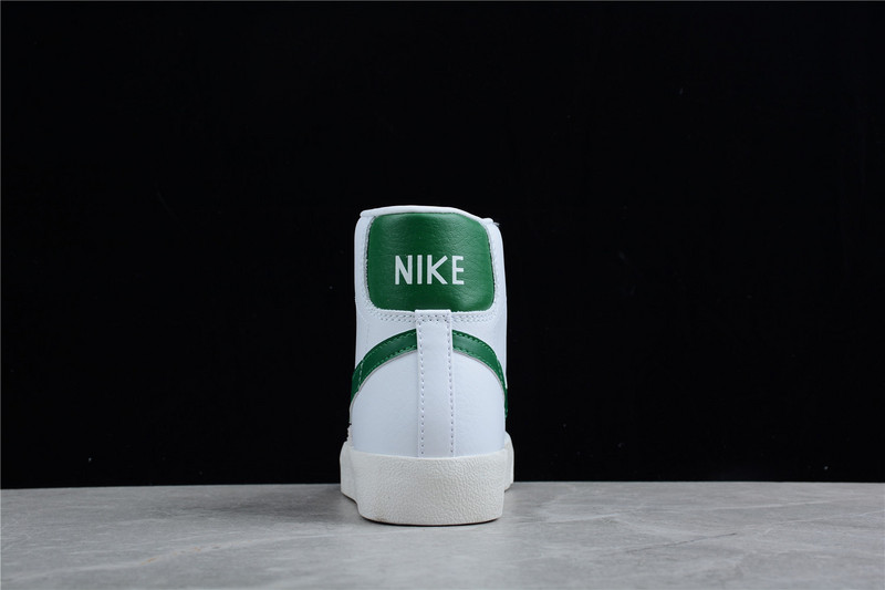 Blazer Mid 77 Vintage White/Sail/Black/Pine Green 25