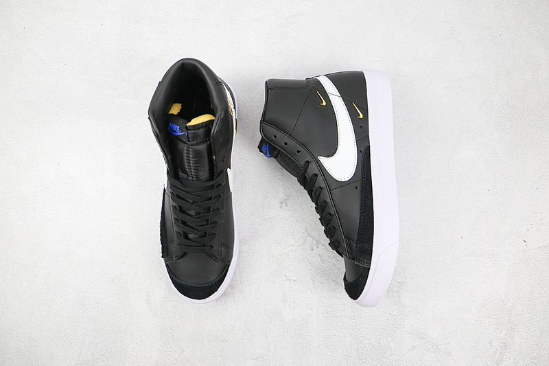 Blazer Mid 77 Se Sisterhood Black/Hyper Royal/White/White 5