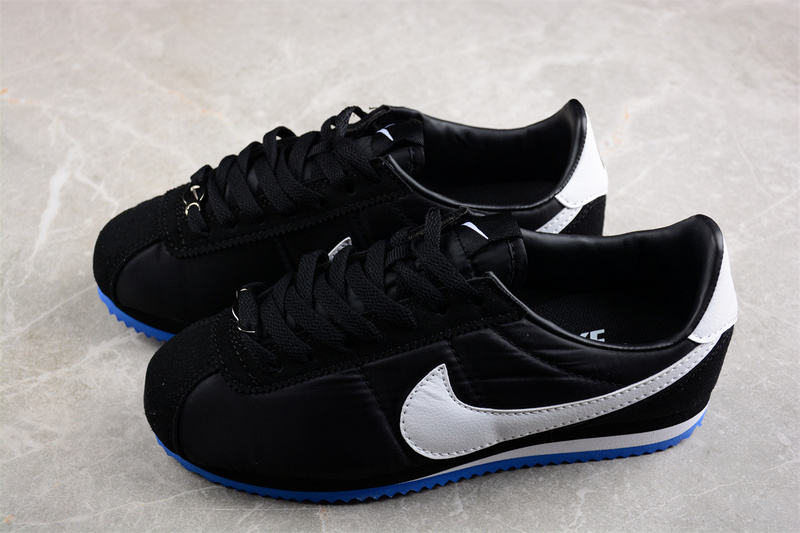 Undftd Lab Classic Cortez Sp Se Og La White/Black/Blue 5