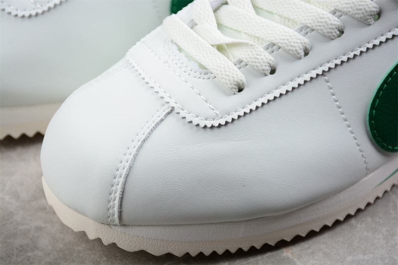 Classic Cortez Sail/Gorge Green/Malachite/Coconut Milk 9