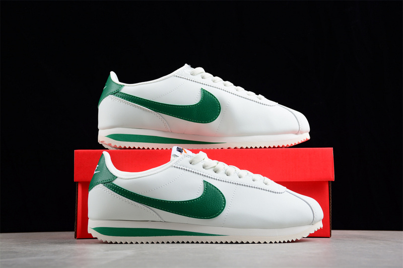 Classic Cortez Sail/Gorge Green/Malachite/Coconut Milk 13