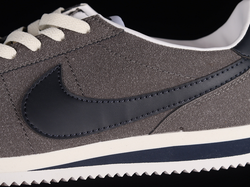 Cortez 23 Georgetown Flat Pewter/Dark Obsidian/Sail 19